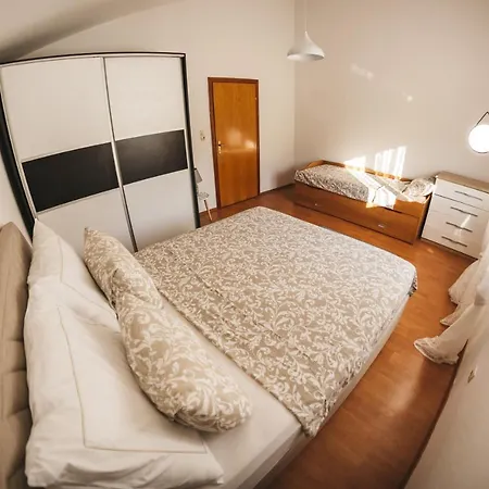Gana-green Oasis With Heated Pool Vila