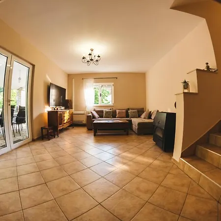 Gana-green Oasis With Heated Pool Villa *