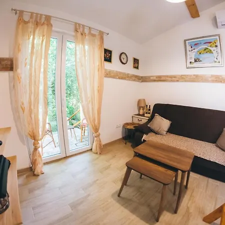 Gana-green Oasis With Heated Pool Buna