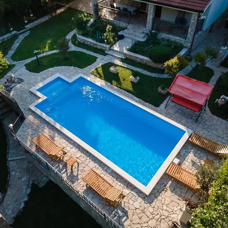 Gana-green Oasis With Heated Pool Vila Buna