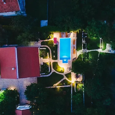 Gana-green Oasis With Heated Pool * Buna